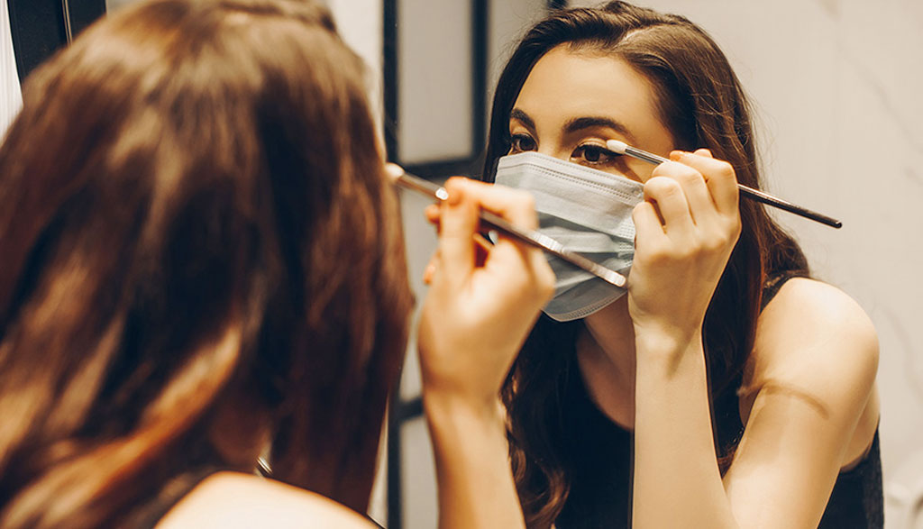 maquilla tus ojos en la nueva normalidad